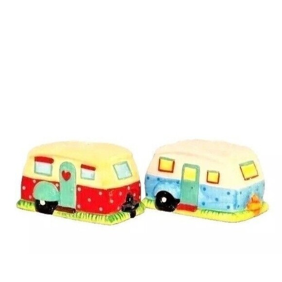 Camper Trailer Salt Pepper Shakers Vintage Retro Style Travel Ceramic Gift NEW - Picture 1 of 3